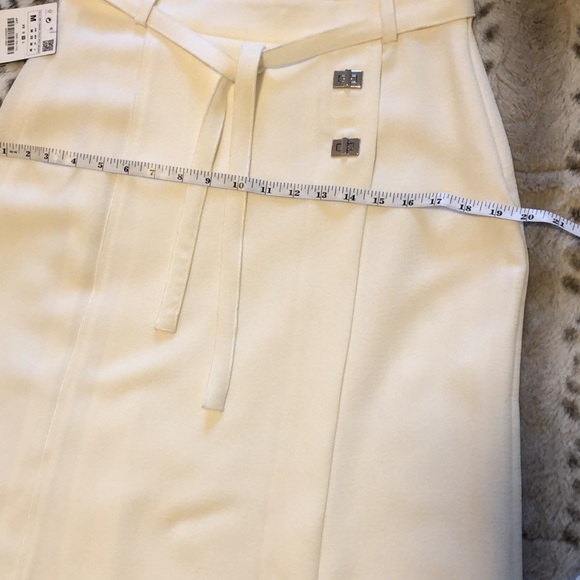 Zara size Med cream skirt. - Picture 3 of 10